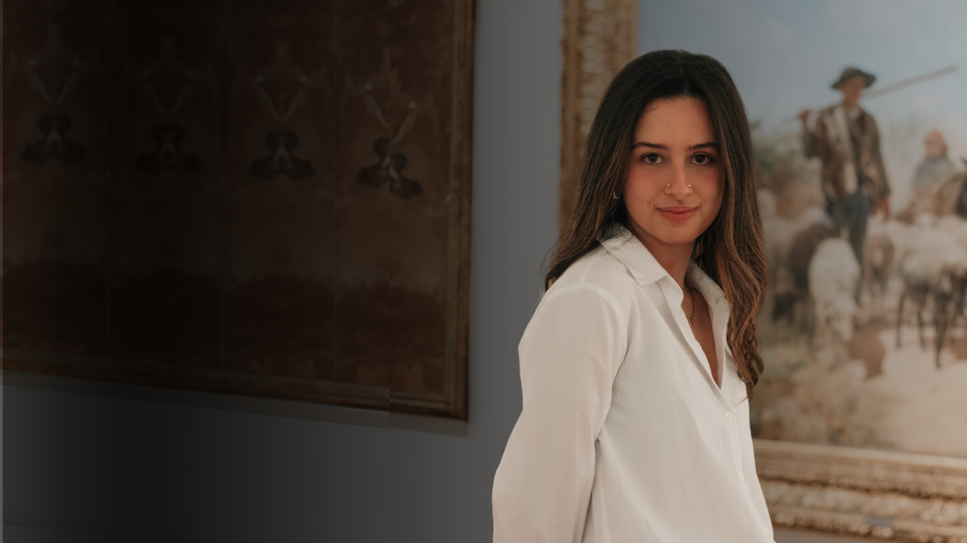 Gabriela Torbes em ambiente artístico para a Imersão Linhas Finas de Verdade
